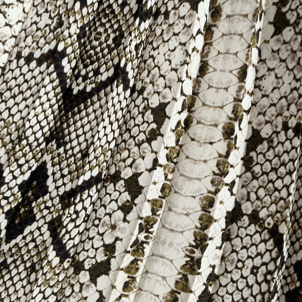 Jcrew Pleated Python Skirt. Euc! Size 6 - image 4